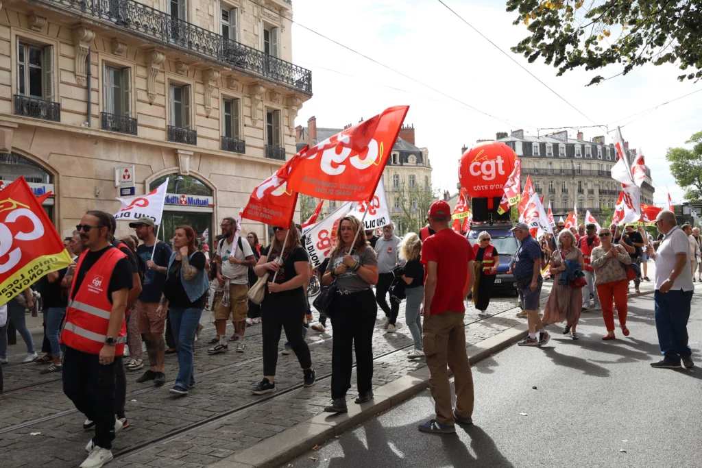 EN IMAGES. Grève et manifestation dans la fonction publique : le cortège dans les rues de Dijon