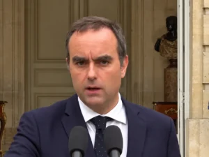 Budget 2027 : Lecornu annonce 54 milliards d’euros d’effort, la CGT promet une « journée noire » le 29 septembre