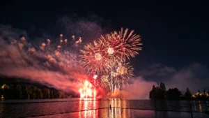 En vidéo : reporté cet été, le feu d’artifice de Dijon embrase enfin le lac Kir