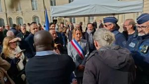 Dijon : la manifestation des Gilets jaunes du 24 octobre sera-t-elle interdite ? Nathalie Koenders va s’entretenir avec la préfète
