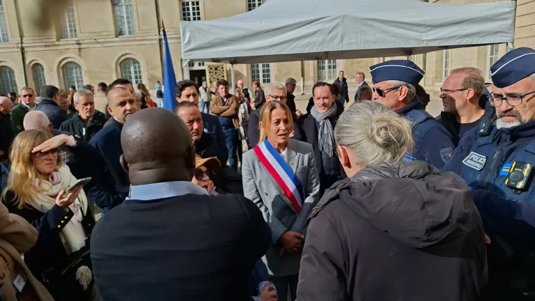 Dijon : la manifestation des Gilets jaunes du 24 octobre sera-t-elle interdite ? Nathalie Koenders va s’entretenir avec la préfète