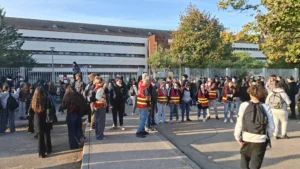 Dijon : la CGT mobilisée devant les lycées à la veille d’une journée de grève
