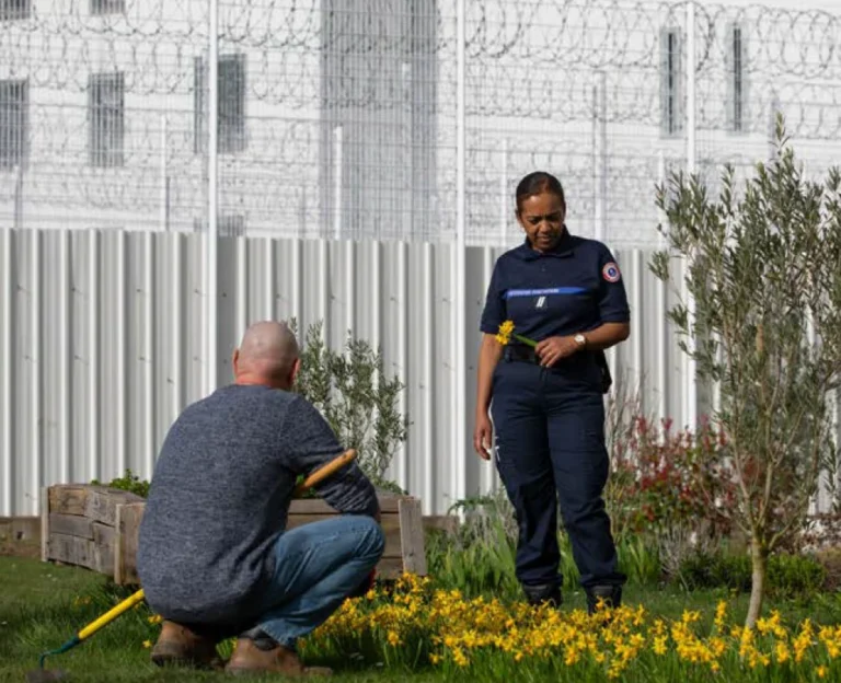 De Dijon aux prisons de toute la France, le photographe David Cesbron dévoile les visages méconnus de l’administration pénitentiaire