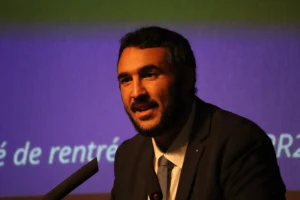 À Dijon, le Parti radical rend hommage à François Patriat par la voix de Maxime Moulazadeh