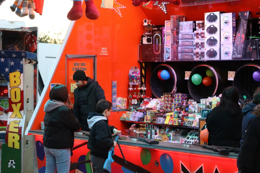 EN IMAGES – Dijon : la fête foraine bat son plein, entre sensations fortes et ambiance festive