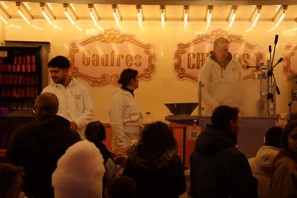 EN IMAGES – Dijon : la fête foraine bat son plein, entre sensations fortes et ambiance festive