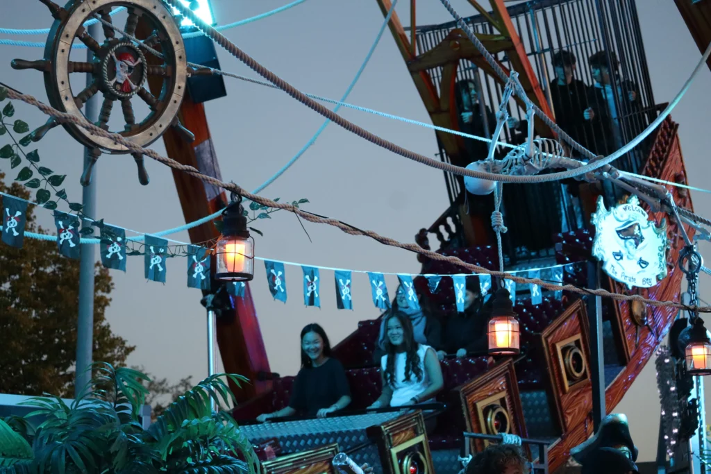 EN IMAGES – Dijon : la fête foraine bat son plein, entre sensations fortes et ambiance festive