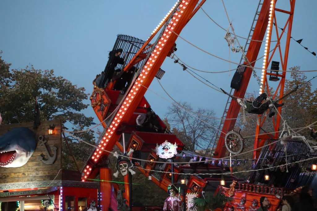 EN IMAGES – Dijon : la fête foraine bat son plein, entre sensations fortes et ambiance festive