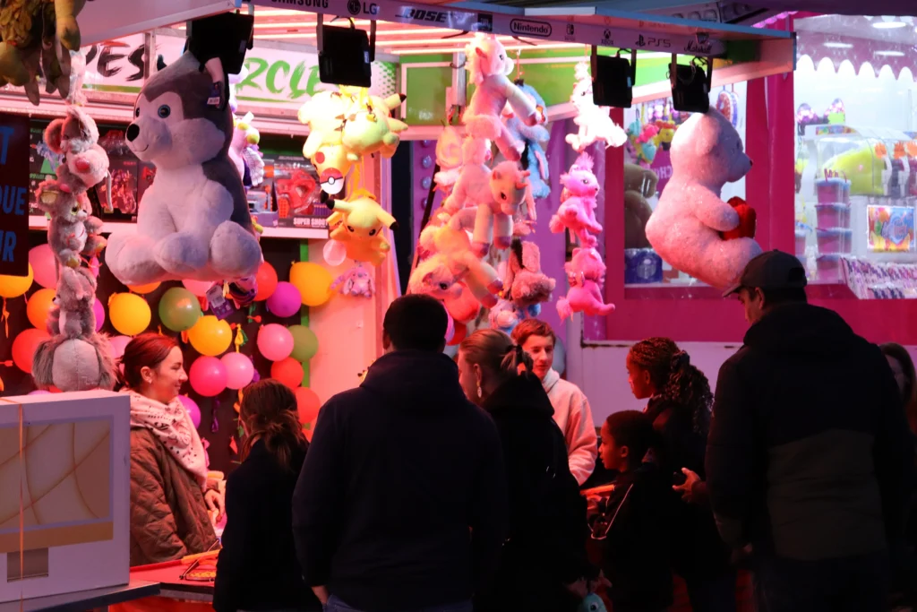 EN IMAGES – Dijon : la fête foraine bat son plein, entre sensations fortes et ambiance festive