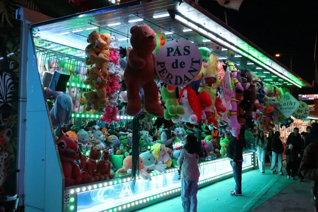EN IMAGES – Dijon : la fête foraine bat son plein, entre sensations fortes et ambiance festive