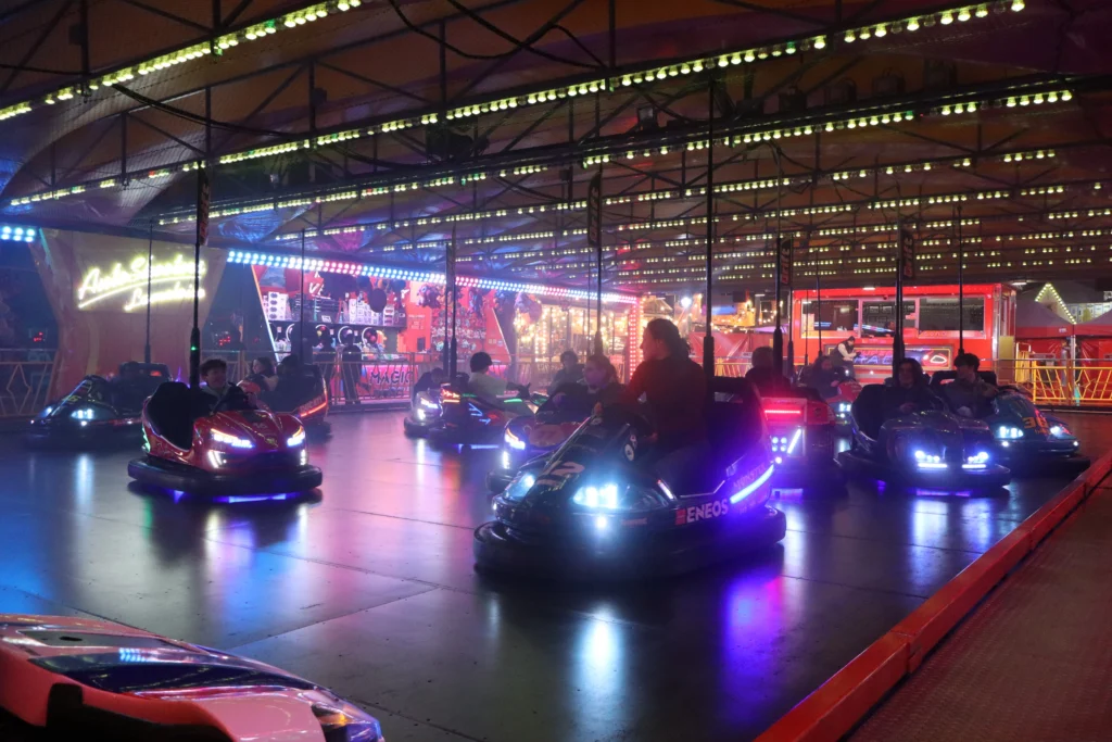 EN IMAGES – Dijon : la fête foraine bat son plein, entre sensations fortes et ambiance festive