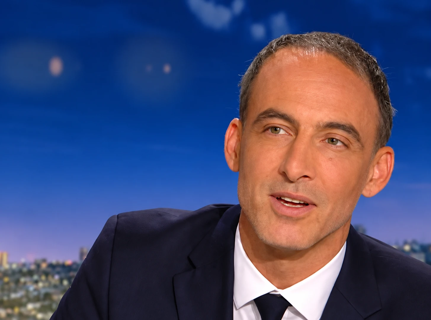 Primaire de la gauche : Raphaël Glucksmann largement en tête avec 66,13 % des voix, le PS de Côte-d’Or appelle au rassemblement