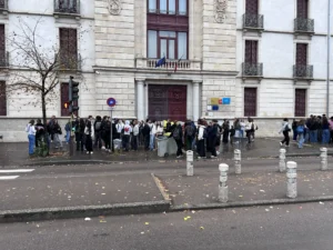 En direct : le mouvement lycéen se mobilise, suivez la situation sur le terrain